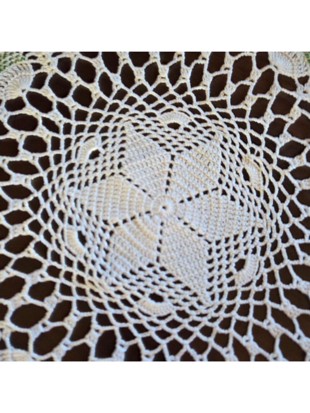 Handmade Pineapple Panels with Shamrock Appliqués Lace Doily - Picture 2 of 4